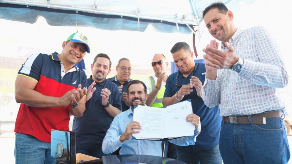  Gobernador anuncia iniciativas en beneficio de la poblaci&oacute;n correccional 