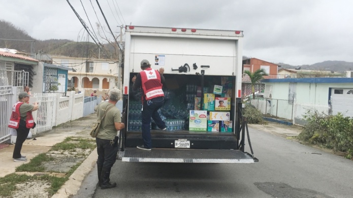 Cruz Roja Americana asiste a las familias afectadas