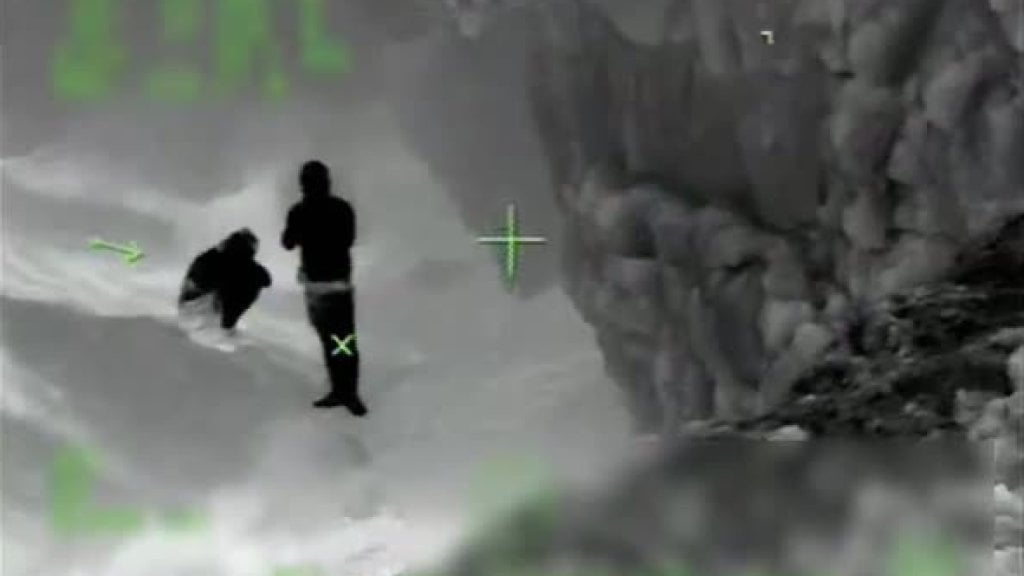  Video: Jovencita de 18 y un joven de 19 buscaron un sitio alejado en playa de Fajardo y terminaron siendo rescatados por el Coast Guard 