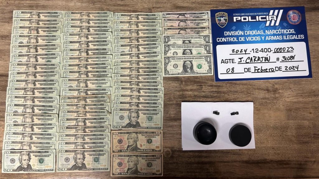  Arrestado con drogas y dinero en el punto de un caser&iacute;o de Fajardo 