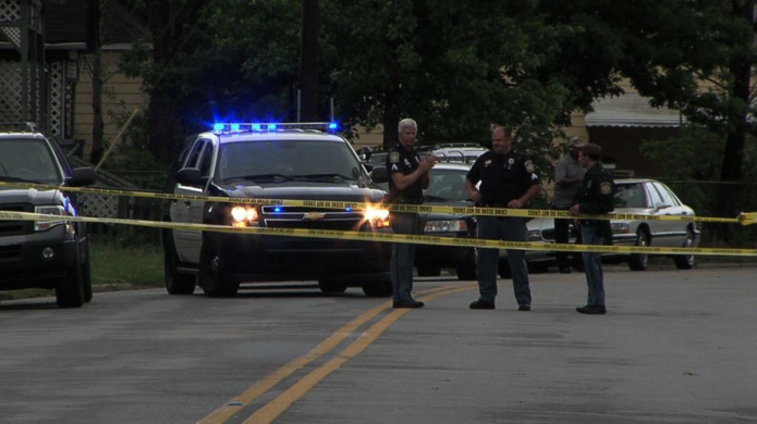 Error fatal: la PolicÃ­a de EE.UU. inspecciona una casa equivocada y abate a tiros al propietario