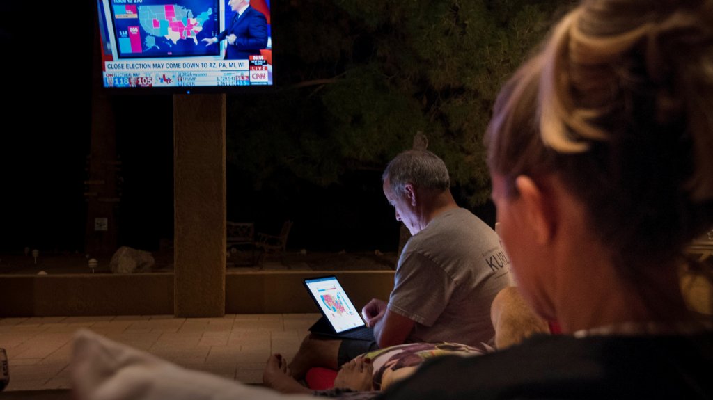  Trump y Biden mantienen diferencias m&iacute;nimas en los estados decisivos 