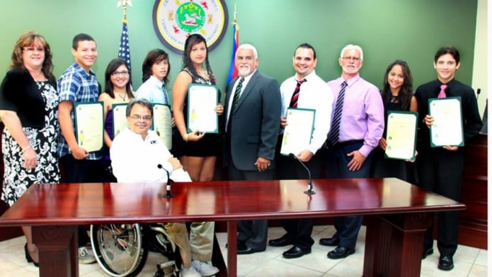 REPRESENTANTE DISTRITO 17 RECONOCE A JOVENES  DEL OESTE POR DESTACADA PARTICIPACION EN OPERACIÃN ÃXITO.