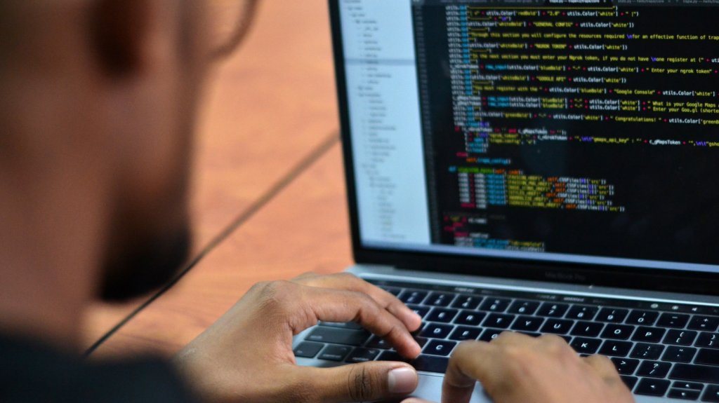  Adolescente de Miami autor de ciberataque a clases virtuales no ir&aacute; a c&aacute;rcel 