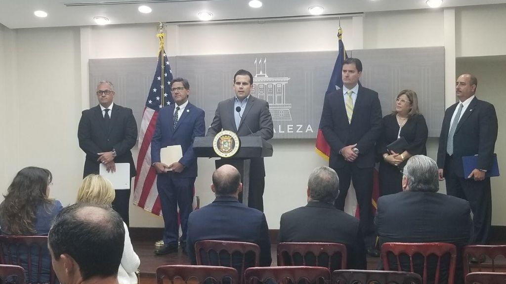  La JCF anda como &ldquo;Cuca G&oacute;mez&rdquo;, seg&uacute;n el gobernador 