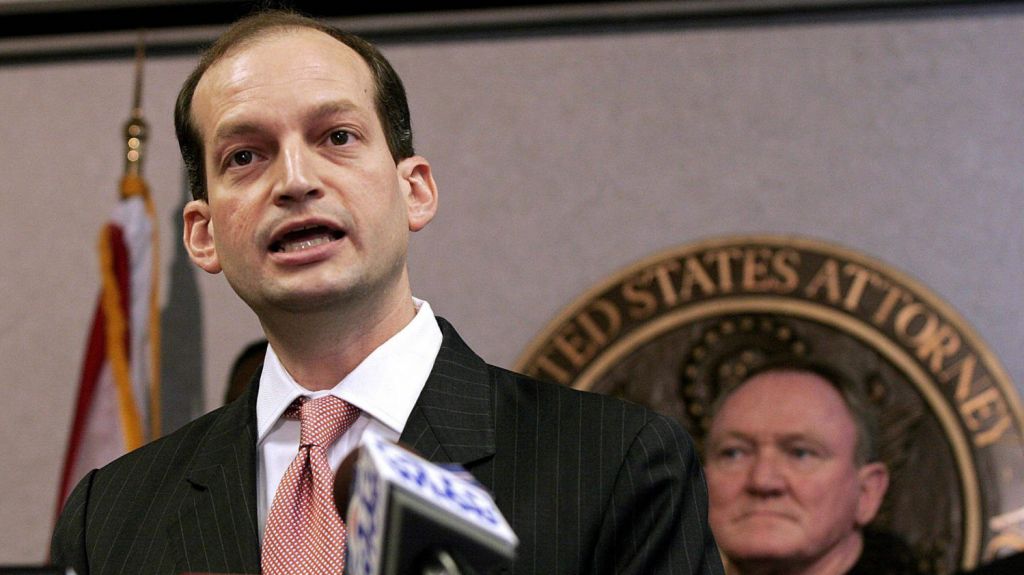  Dimite por el caso Epstein Alex Acosta, &uacute;nico latino en el gabinete de Trump 