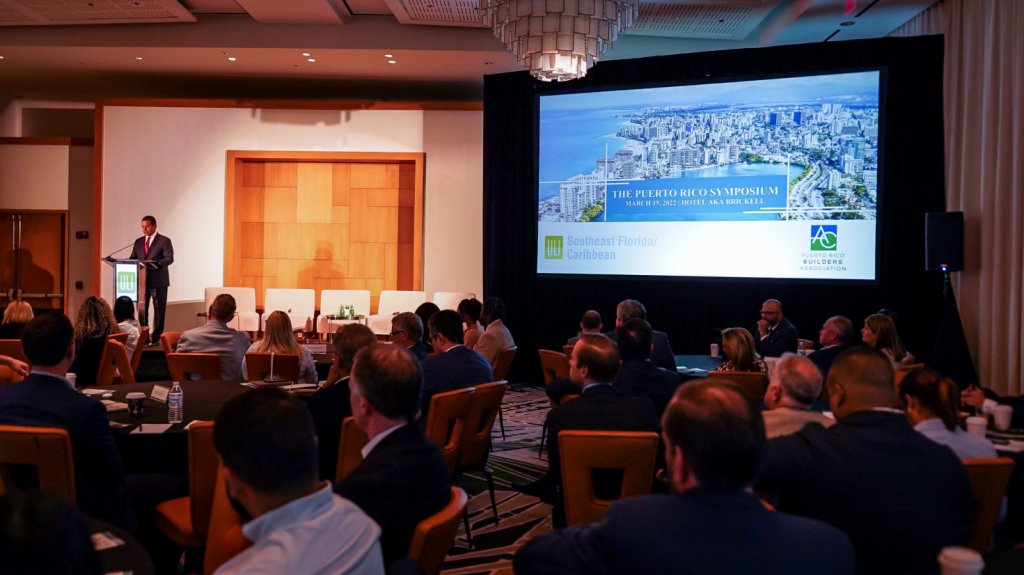  Gobernador promociona a Puerto Rico como eje del Desarrollo Econ&oacute;mico en Miami 