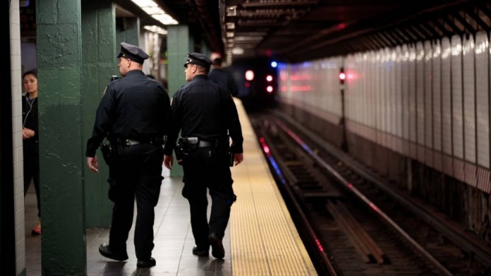 Muere mujer en las vÃ­as del metro de NY tras ser empujada
