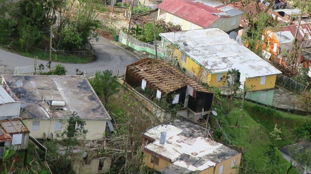  Senador apoya decisi&oacute;n de extender pago hipotecas tras huracanes 