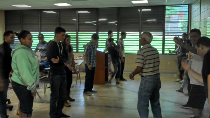 La Universidad Central de BayamÃ³n presenta
Tu Verano Ideal
