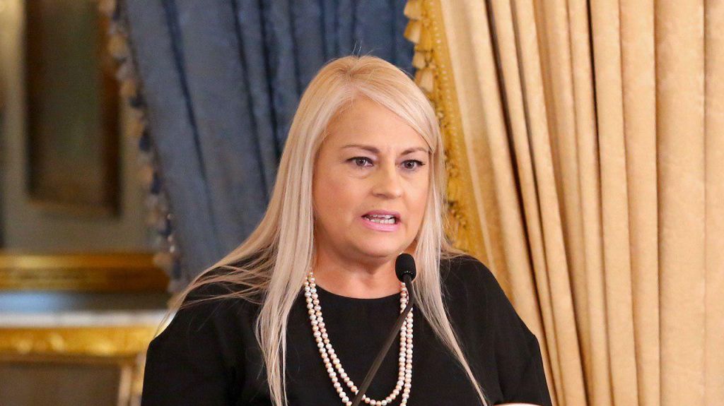  Gobernadora anuncia desembolso del incentivo para polic&iacute;as municipales en 26 municipios 