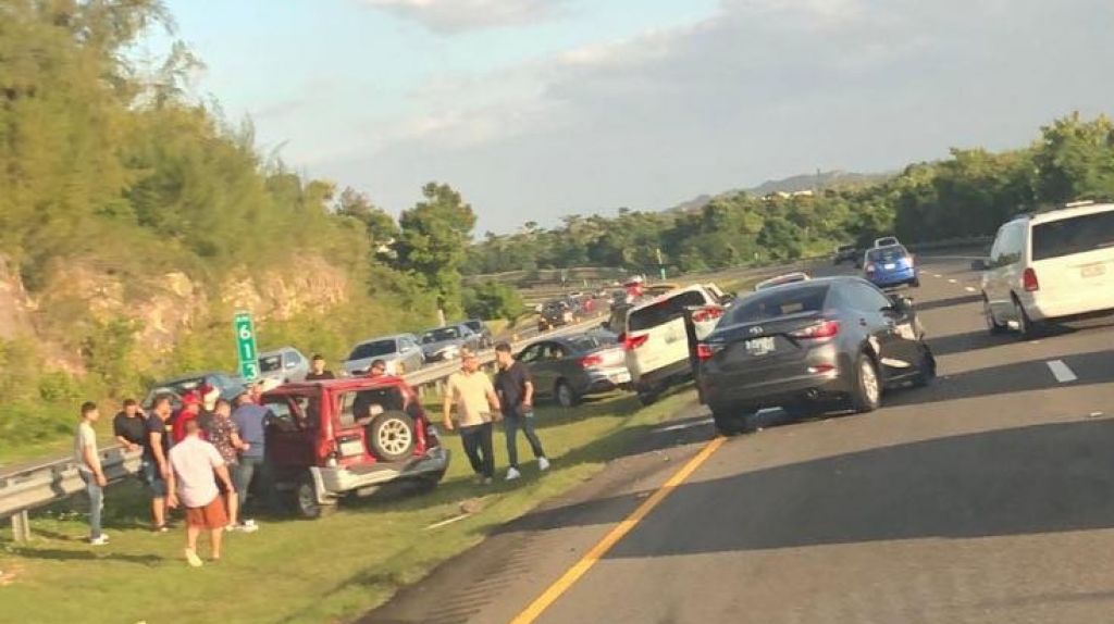  Video del accidente de tr&aacute;nsito en Arecibo donde muri&oacute; un hombre ayer dia de navidad 