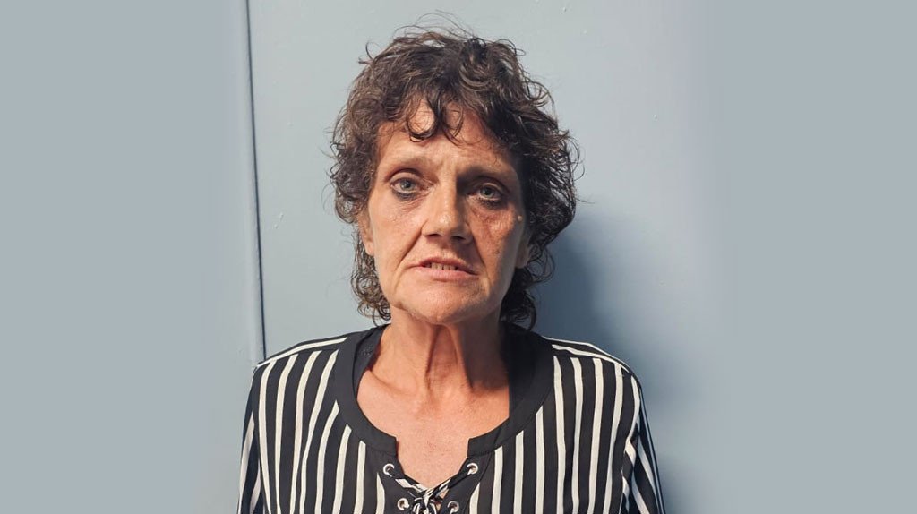  Arrestan mujer tras intentar retirar dinero con licencia falsa en banco de Juana Díaz 