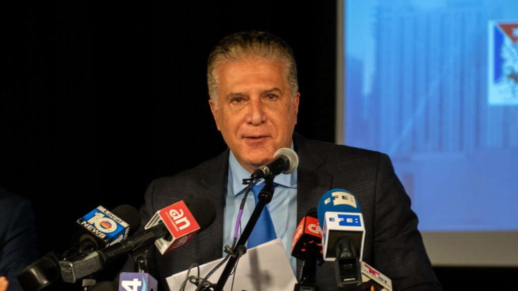  Cubanos piden a Biden que no suavice politica hacia Cuba si no hay cambios 