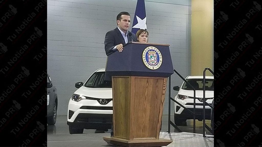  Rossell&oacute; Nevares hace entrega de veh&iacute;culos a las unidades de investigaci&oacute;n del Departamento de la Familia 