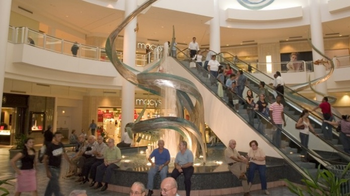 Plaza Las AmÃ©ricas anuncia reapertura de sus puertas en horario especial