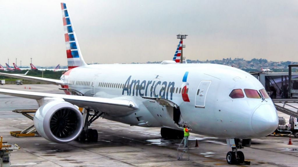  Mec&aacute;nico de American Airlines acusado de sabotear avi&oacute;n para obtener horas extras 