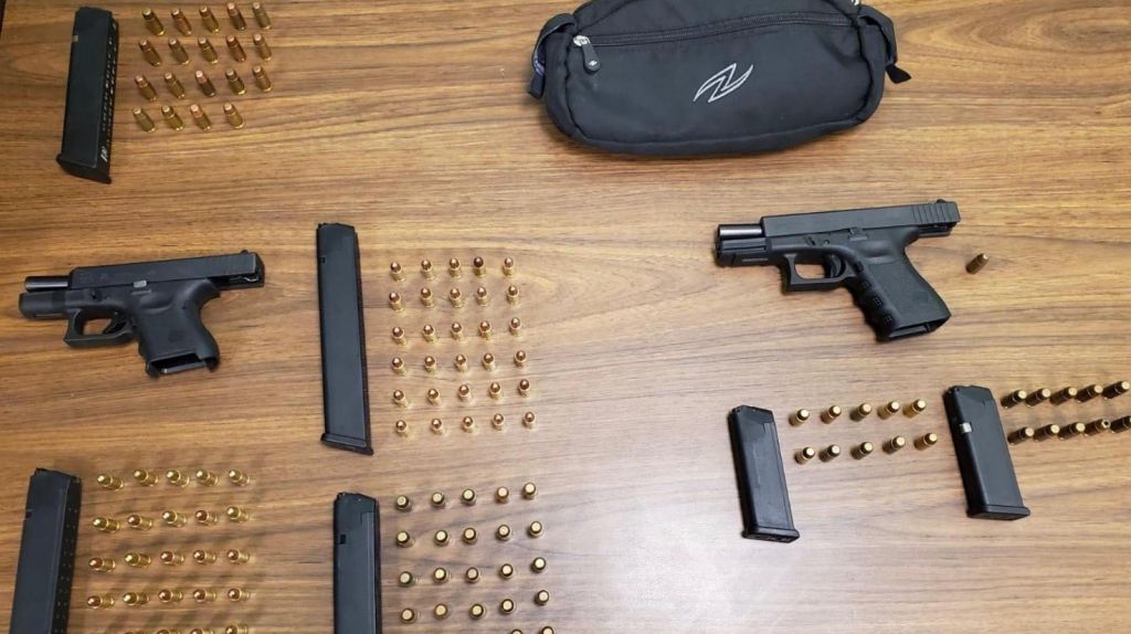  Arrestan un matrimonio con armas durante allanamiento en Ponce 