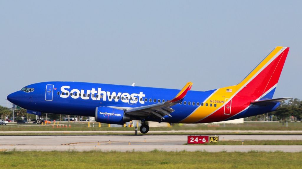 Southwest Airlines no deja a familia viajar a Disney por sopechar que niÃ±a tiene piojos