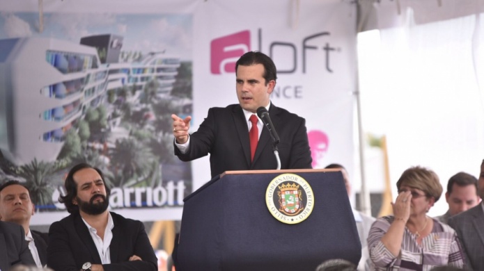 Gobernador encabeza ceremonia de colocaciÃ³n de la primera piedra del hotel Marriot Starwood Aloft en Ponce