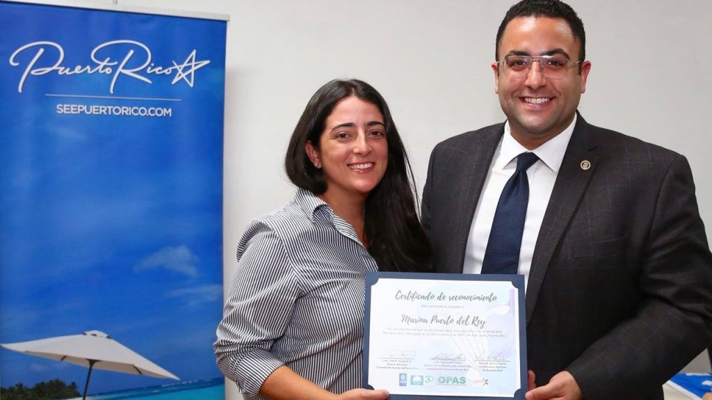  Puerto del Rey recibe Bandera Azul, &uacute;nica marina en la Isla con la certificaci&oacute;n mundial 
