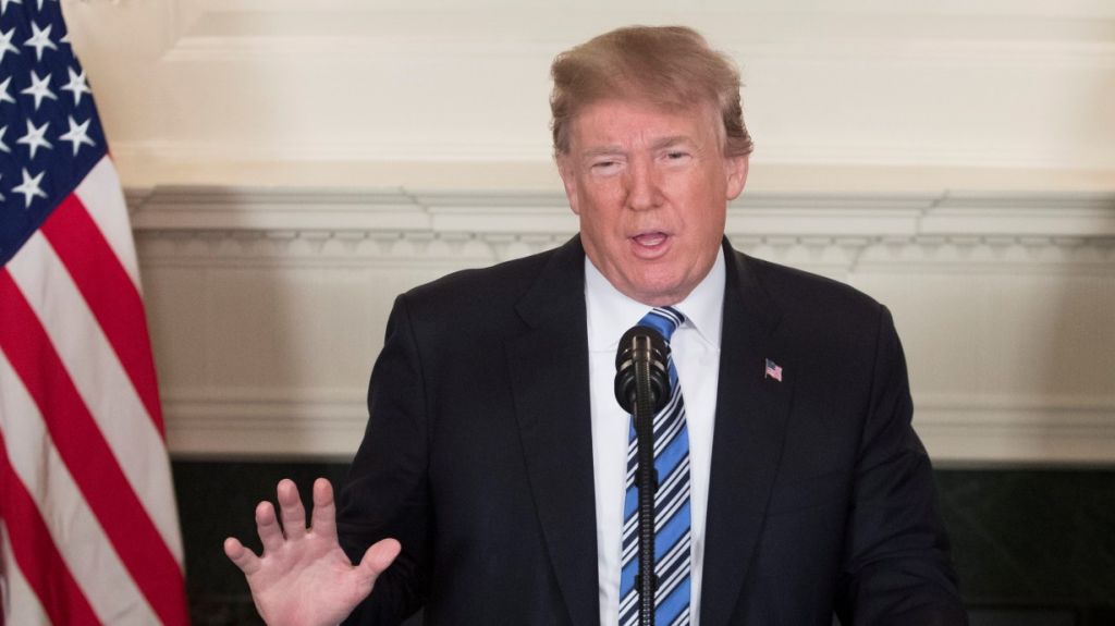  Trump da un peque&ntilde;o paso hacia el control de armas tras el tiroteo en Florida 