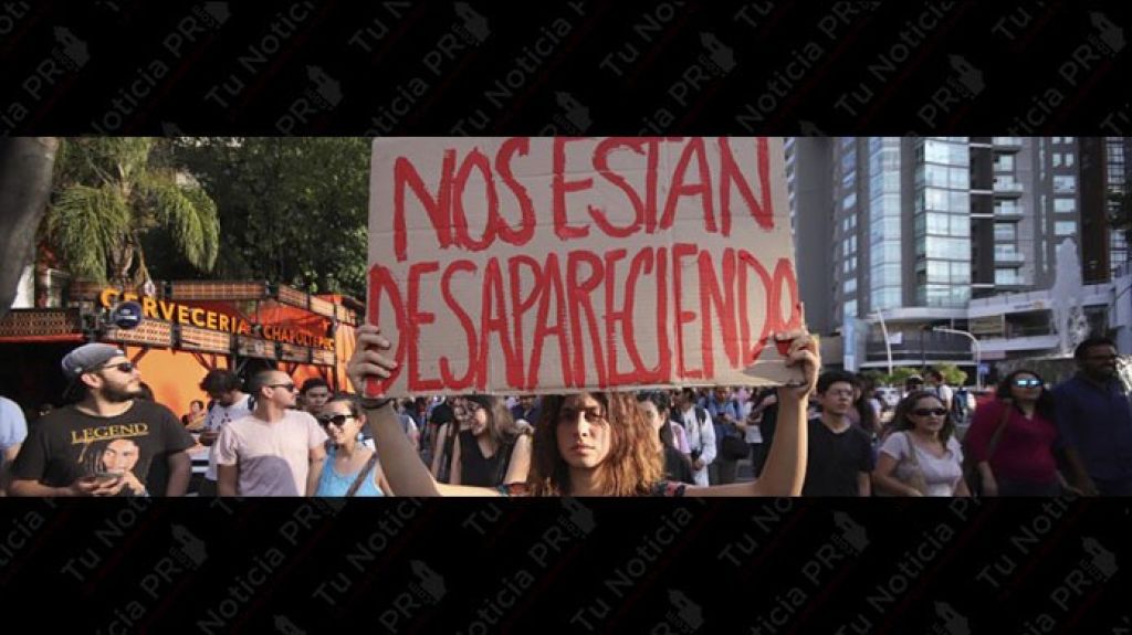  Vea video: La sociedad cuestiona a la fiscal&iacute;a en el caso del asesinato de tres estudiantes en M&eacute;xico 