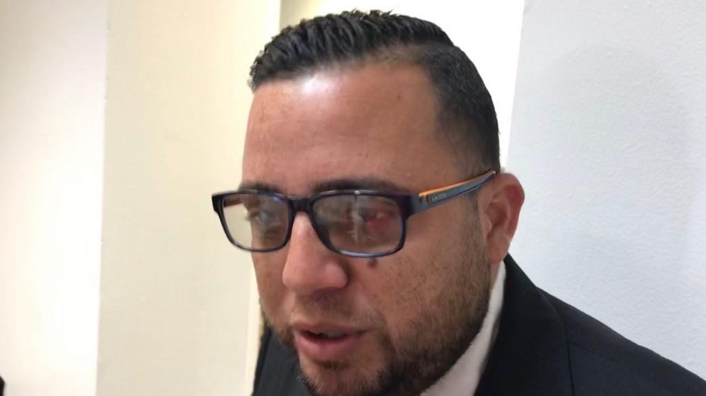  Representante eval&uacute;a como salvar el proyecto de Ley de Armas ante objeci&oacute;n del gobernador a firmarlo 