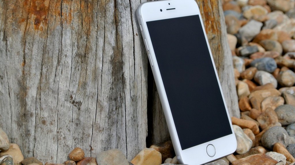  &ldquo;Por eso el env&iacute;o es tan caro&ldquo;: Encarga un iPhone, pero le traen algo que no esperaba (FOTOS) 