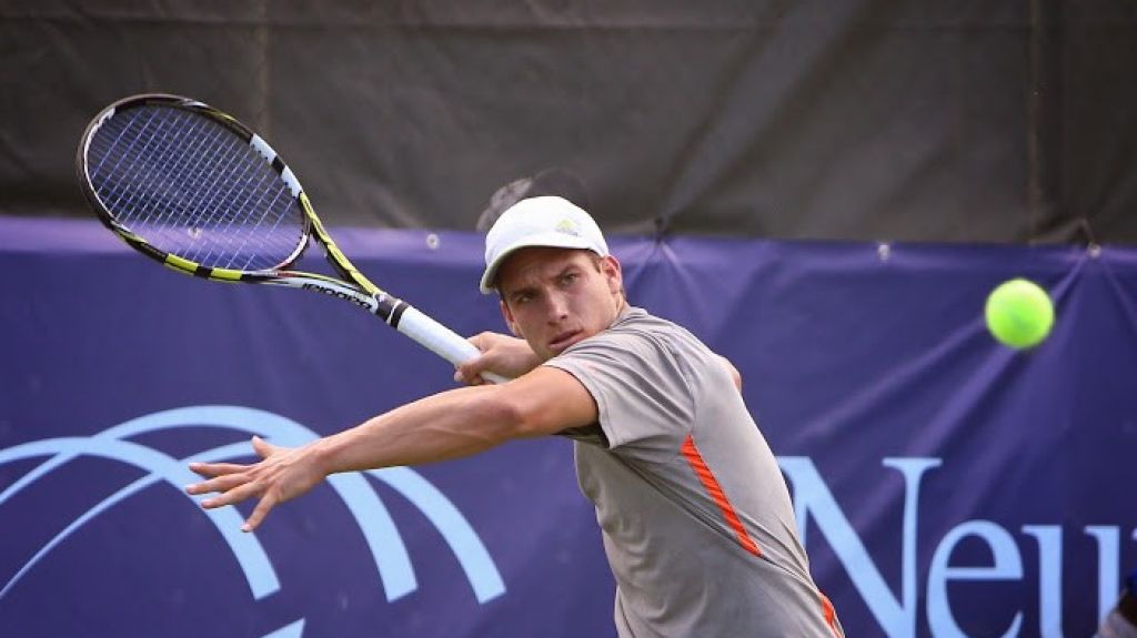  Arrecia la competencia del tenis nacional 