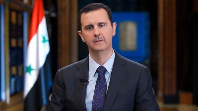 Al Assad dice en un mensaje al Papa estar listo para la paz en Siria