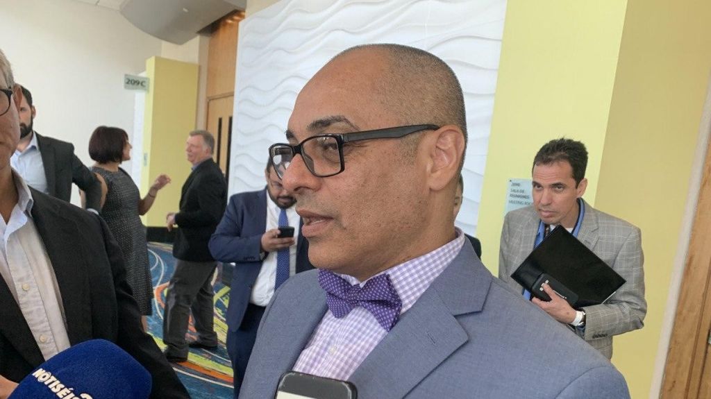  Secretario de Educaci&oacute;n insiste en donaci&oacute;n de alimentos porque no utilizar&aacute; empleados de comedores escolares 