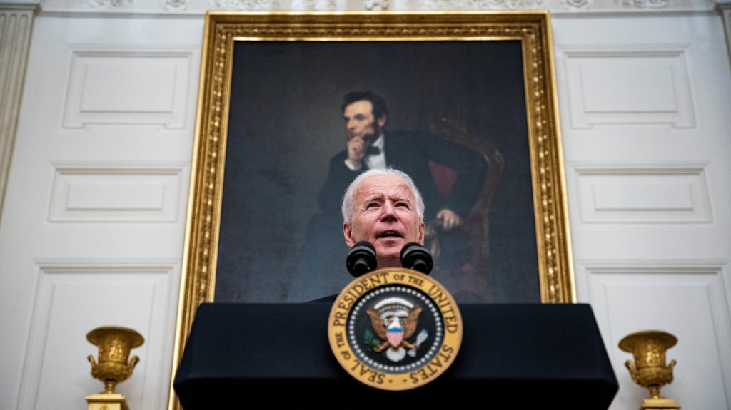  Biden restringir&aacute; viajes desde Brasil, Reino Unido e incluir&aacute; Sud&aacute;frica 