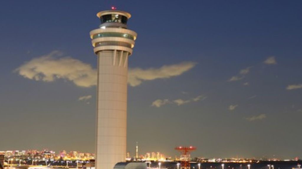  Vea video: Detienen a un japon&eacute;s con cargadores de armas en un aeropuerto de Tailandia 