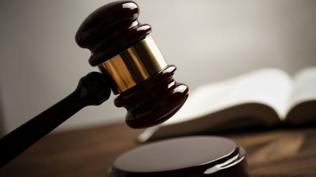  Condenan a 20 a&ntilde;os de prisi&oacute;n a pareja que tortur&oacute; y quem&oacute; genitales de su hija 