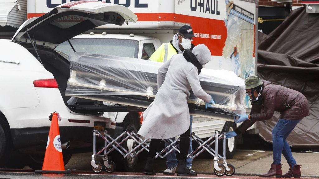  El Gobierno de EE.UU. contempla casi el doble de muertes en junio por el COVID-19, seg&uacute;n el NYT 