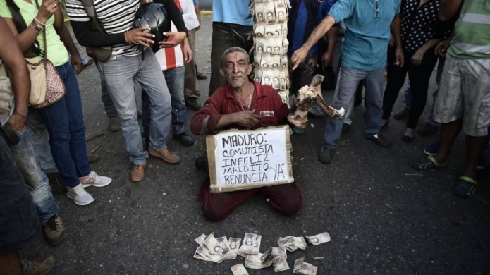 Maduro acusa a Obama de crear los problemas monetarios de Venezuela