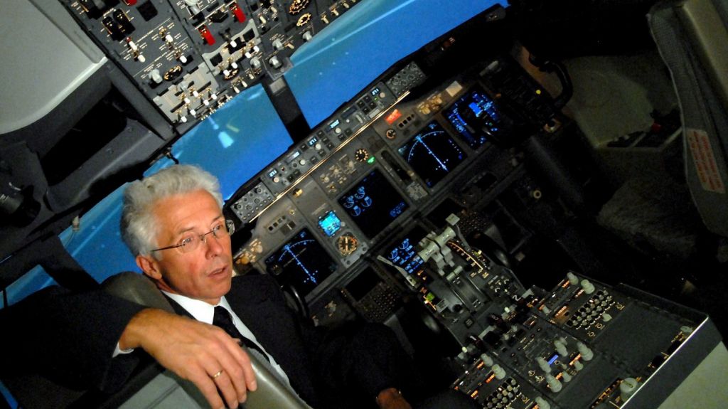  Boeing recomienda ahora pilotos entrenen con simulador para volar el 737 Max 