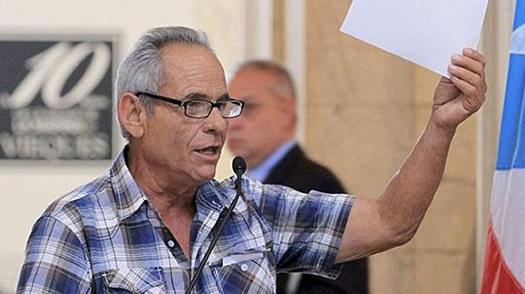  Aparente divisi&oacute;n de agrupaciones de viequenses 