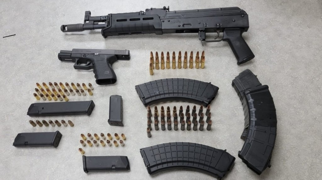  Arrestan a varias personas en Morovis, Ocupan un rifle, una pistola y drogas 