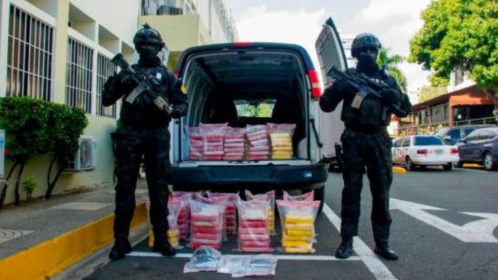  Arrestan a un venezolano y dos dominicanos con 126 paquetes de cocaína 
