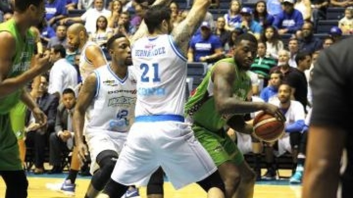 Vaqueros salen de la mala racha con victoria sobre los Indios