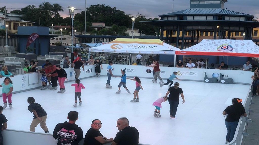  Hasta el D&iacute;a de Reyes permanecer&aacute; pista de hielo en Manat&iacute; 