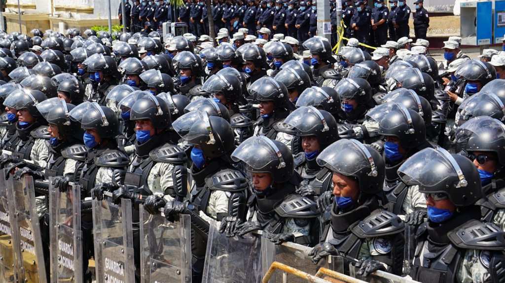  M&eacute;xico exhibe la fuerza de sus militares en su principal frontera sur 
