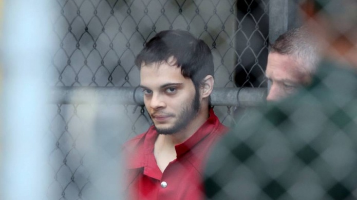 Sospechoso de tiroteo en aeropuerto comparece por primera vez ante un juez