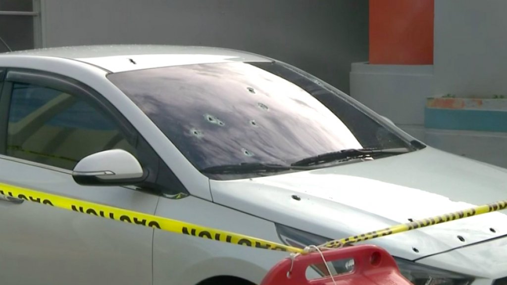  Video:Tiroteo en Toa Alta deja a menor de 13 a&ntilde;os en estado cr&iacute;tico junto a su madre 