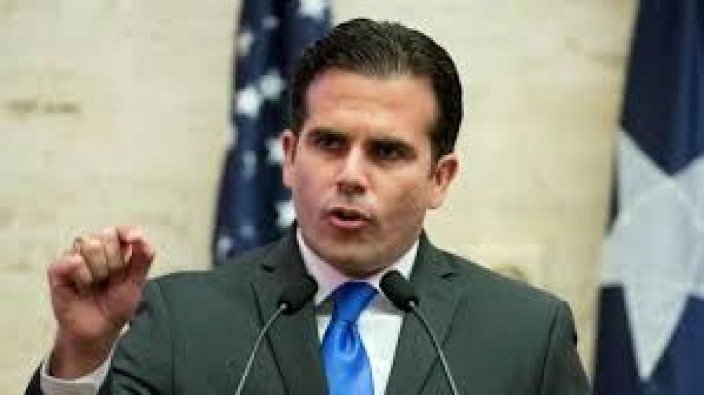  Gobernador anuncia que permanece el reglamento en protecci&oacute;n de los pacientes 