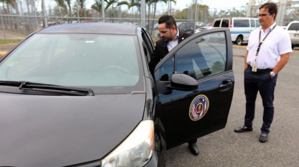  Secretario DCR entrega veh&iacute;culos a T&eacute;cnicos Servicios Sociopenales 