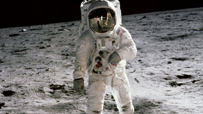 Â¿LlegÃ³ el hombre a la Luna?: Un modelo matemÃ¡tico revela quÃ© conspiraciones son viables