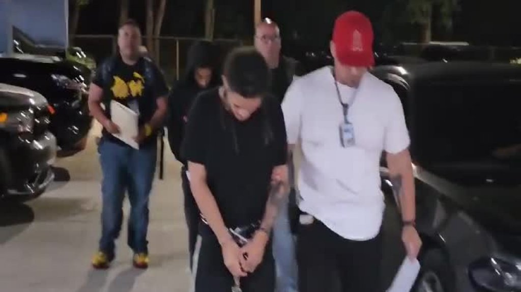  Video: Arrestan en a miembros de la FARC con armas ilegales escondidas en un auto 